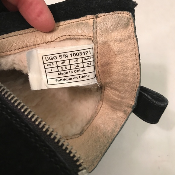 UGG Neevah Black Suede booties - Picture 9 of 12